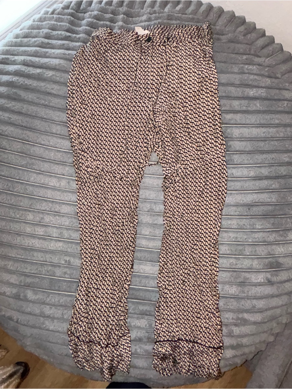 H&M Black & White Zigzag Elastic-Waist Ruffle-Hem Casual Pants